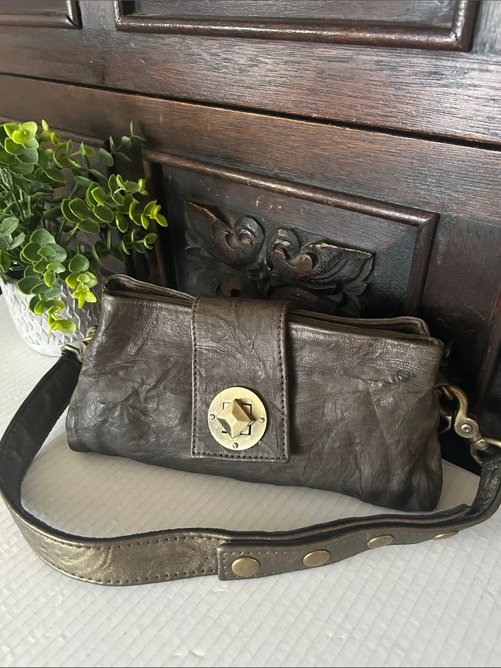 Giving Brand Metallic Brown Crossbody Bag with Gold-Tone Turn Lock